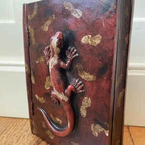 Hand Carved Lizard Wooden Keepsake Box Rustic Trinket Storage Decor